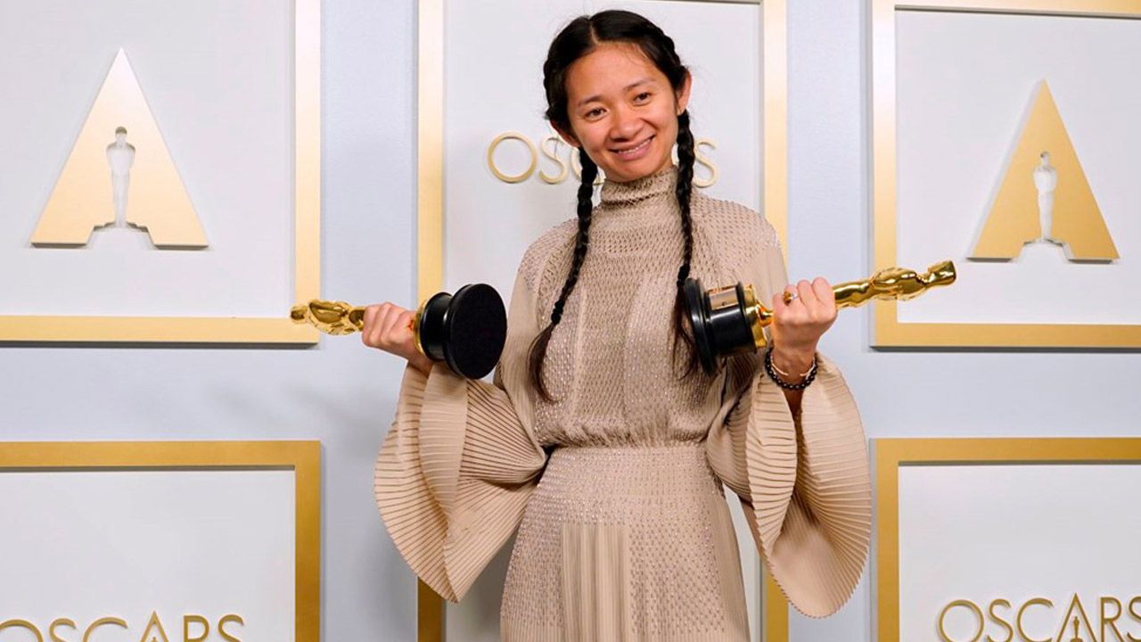 Oscar ödüllü yönetmen Chloe Zhao, Çin'de sansüre uğradı!