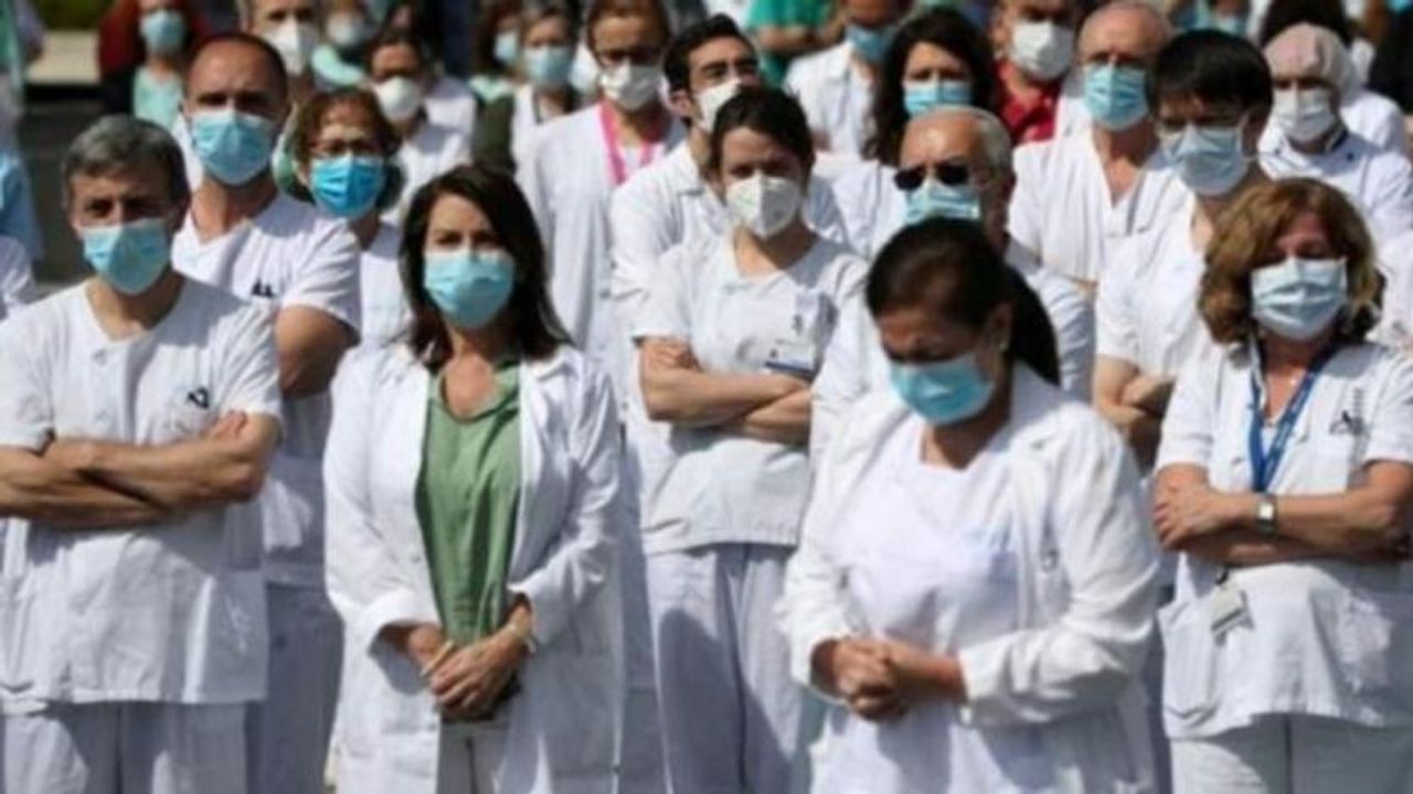 Doktorlar Tüm Türkiye'de Neden İş Bıraktı? Hekimler Greve Gitti Tepkiler Geldi!