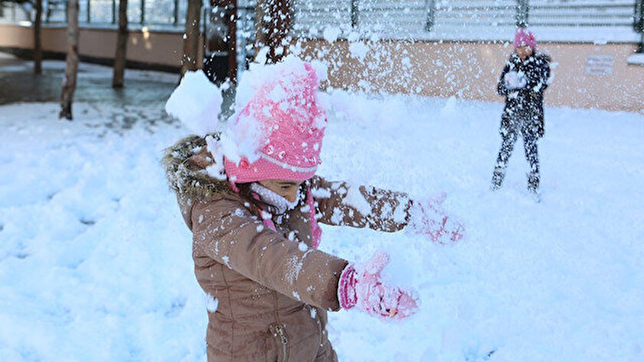 Kars yarın okullar tatil mi? 20 Aralık 2021 Kars Valiliği kar tatili açıklaması var mı