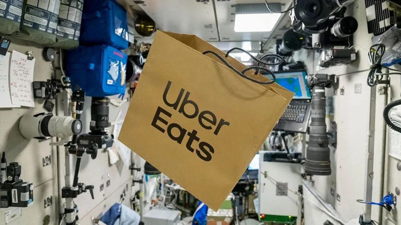 Uzay’a Yemek Siparişi Başladı! İlk Teslimatı Uber Eats Yaptı!