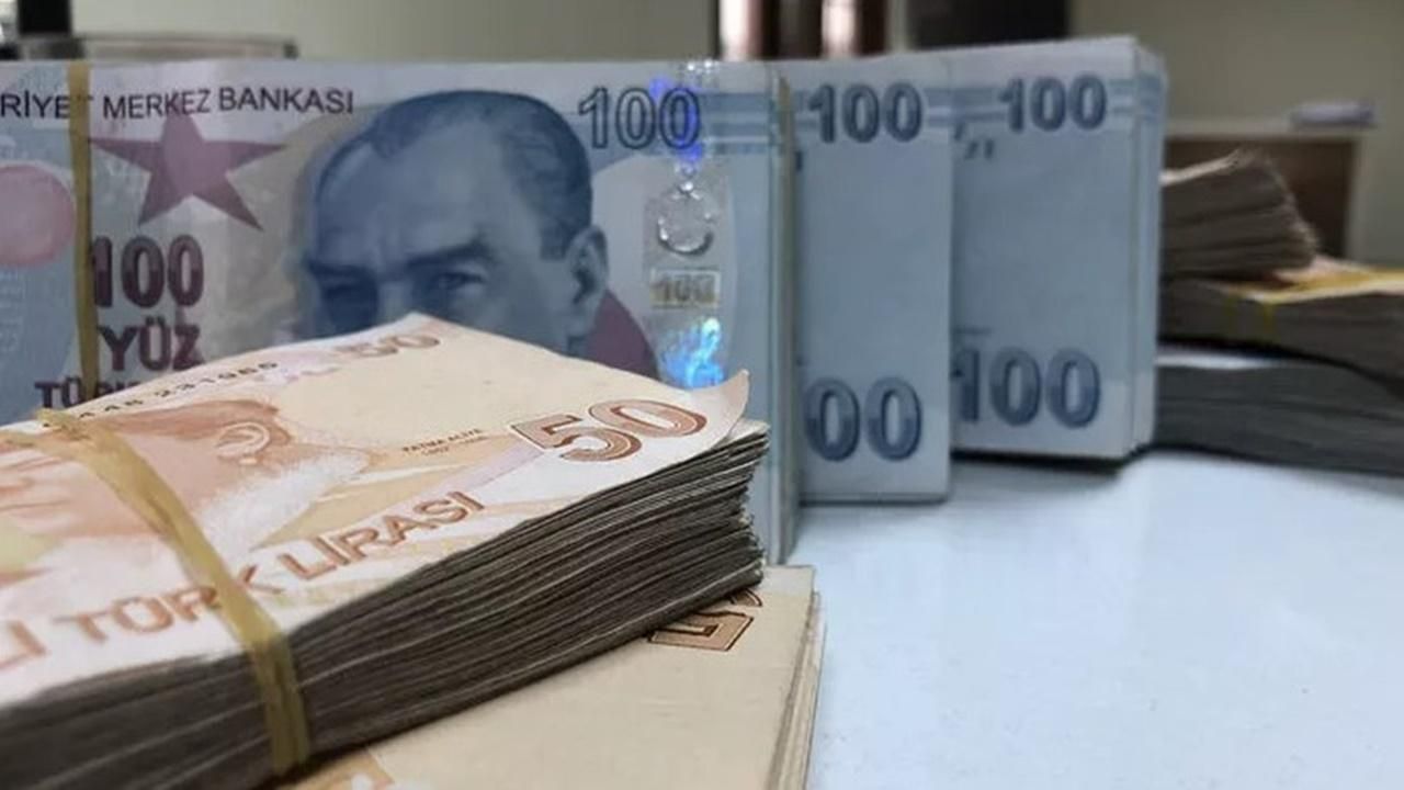 750 TL nakit ödeme yapılmaya başlandı! Halkbank'tan emeklilere bayram müjdesi geldi! Ballı kaymaklı ek para