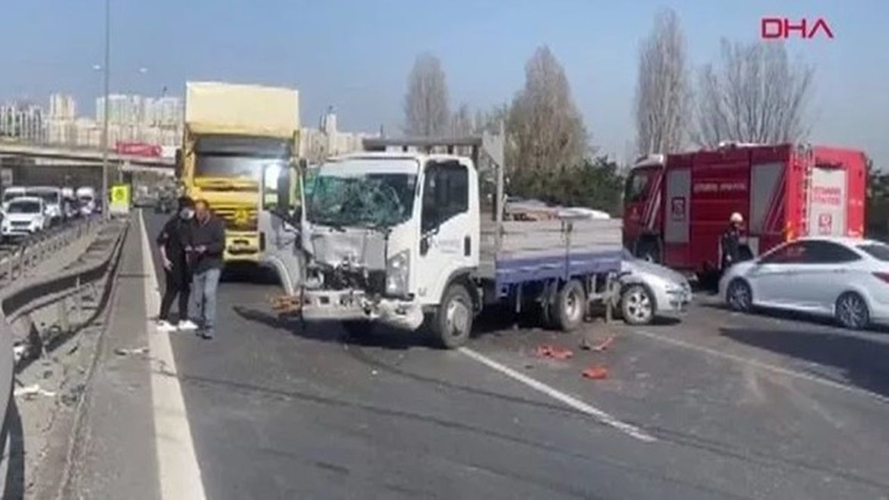 Son dakika: İstanbul'da zincirleme trafik kazası! Çok sayıda yaralı var
