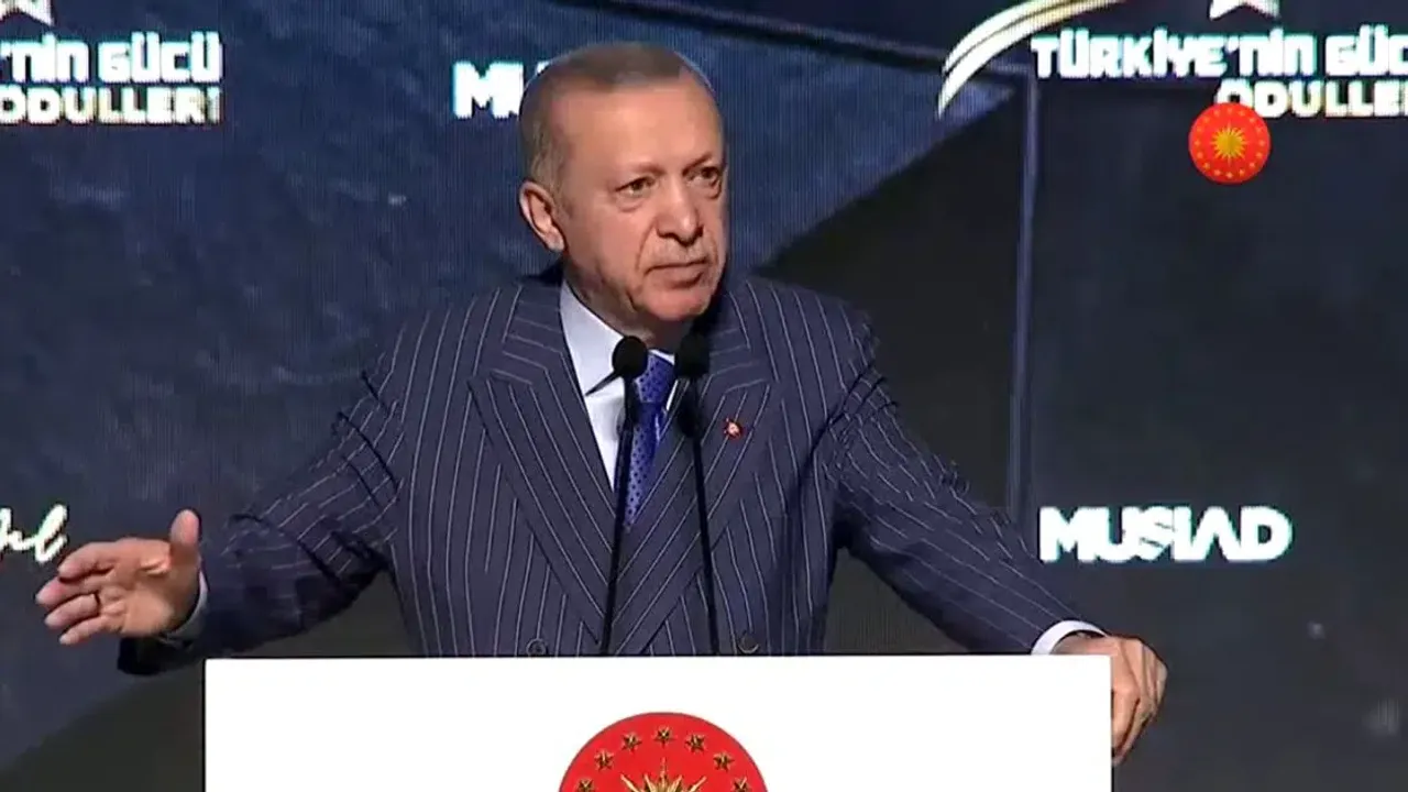 Erdoğan'ın Sözleri "Tehdit" Olarak Yorumlandı! "Planlı Göç Politikası" Sosyal Medyayı Resmen Salladı!