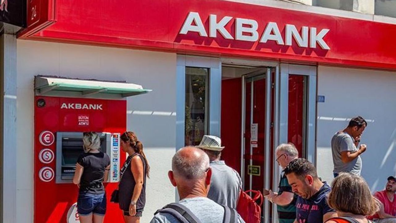Akbank ve QNB Finansbank SMS Atan Kişilerin Yeni Bankası Oldu! SMS ile Kredi 50.000 TL 36 Ay Veriliyor