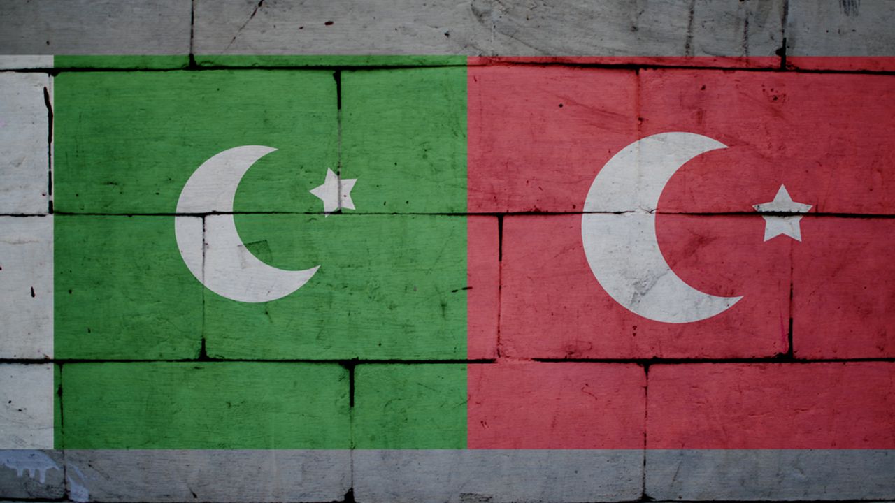 FELAKET OLUR! Pakistan İle Türkiye Çifte Vatandaşlık Görüşmesi! Önce Sosyal Medyada Yankılandı! Gerçek mi?