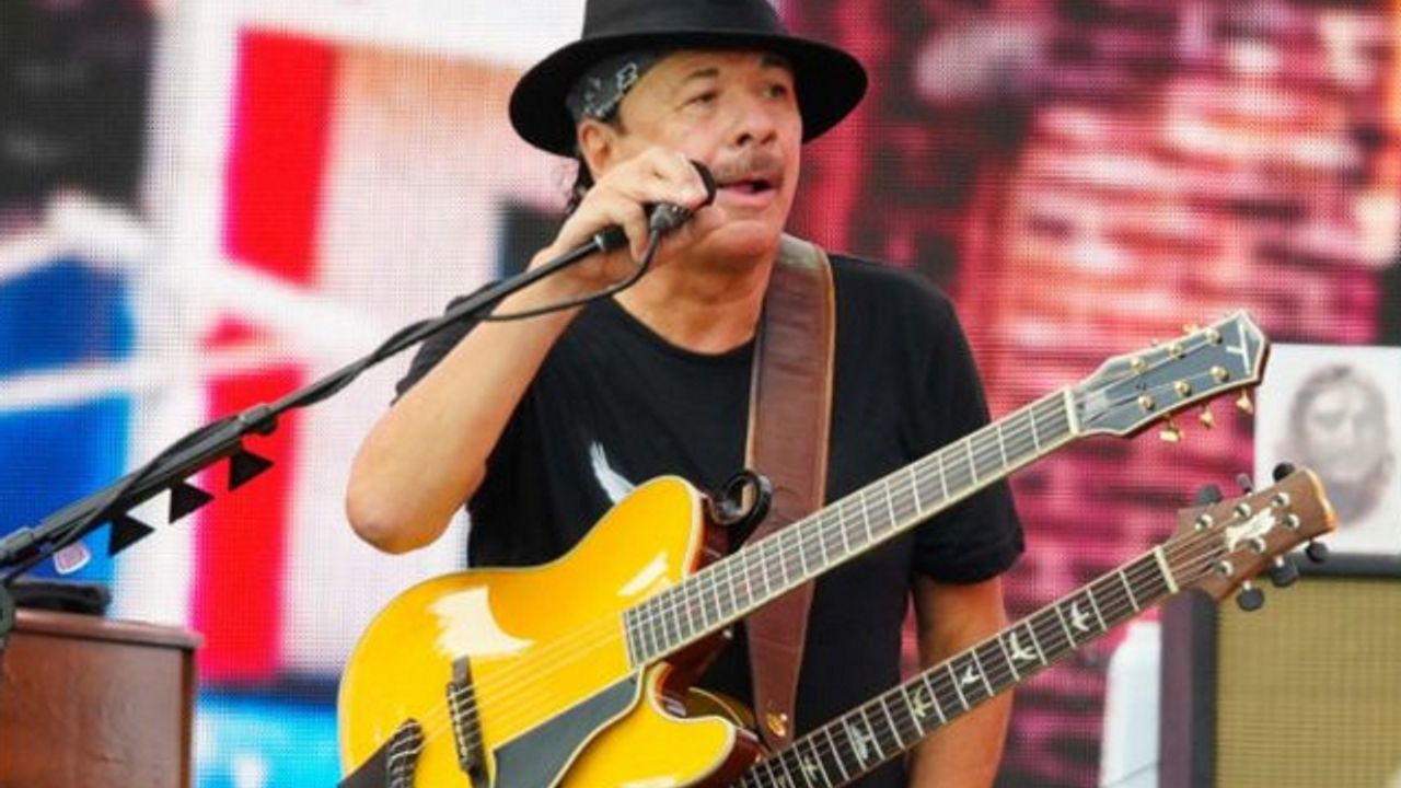 Gitarın Efsane İsmi Sahnede Bayıldı! Carlos Santana Korkuttu! Sağlık Durumu Nasıl?