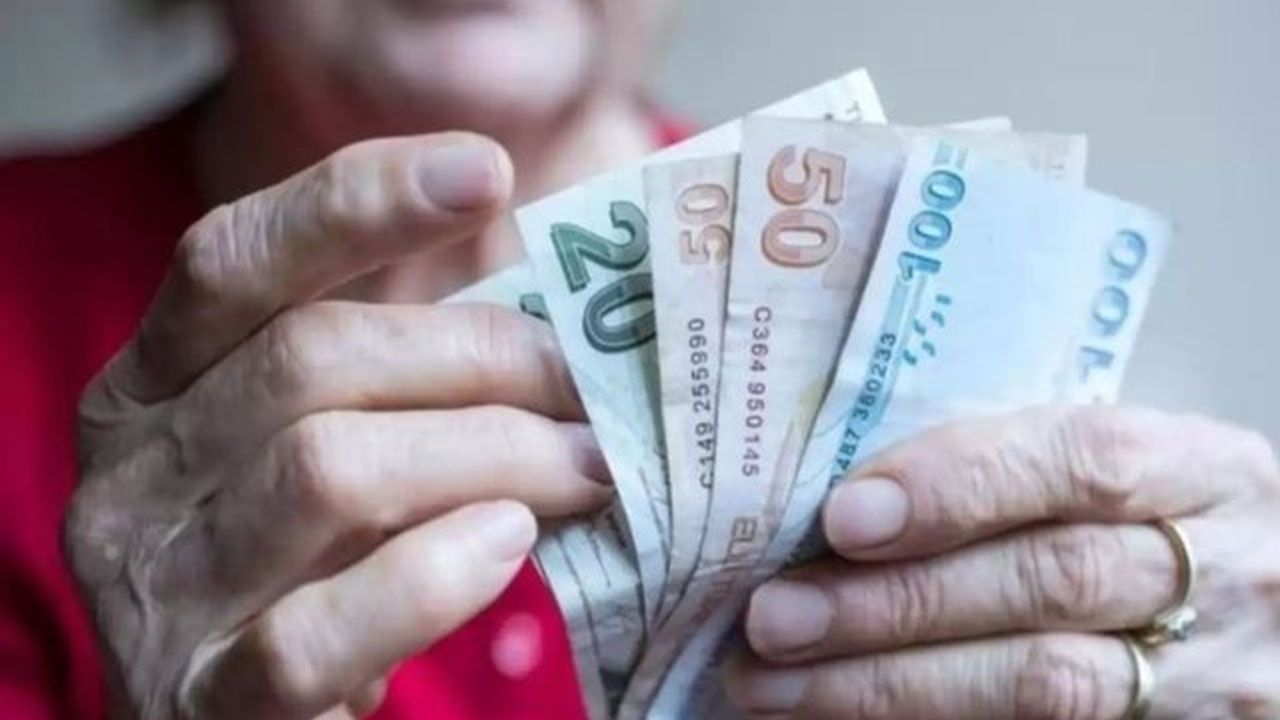 Emeklilere Müjdeli Haber! 3 Gün İçinde Paralar Hesaplarına Yatıyor!