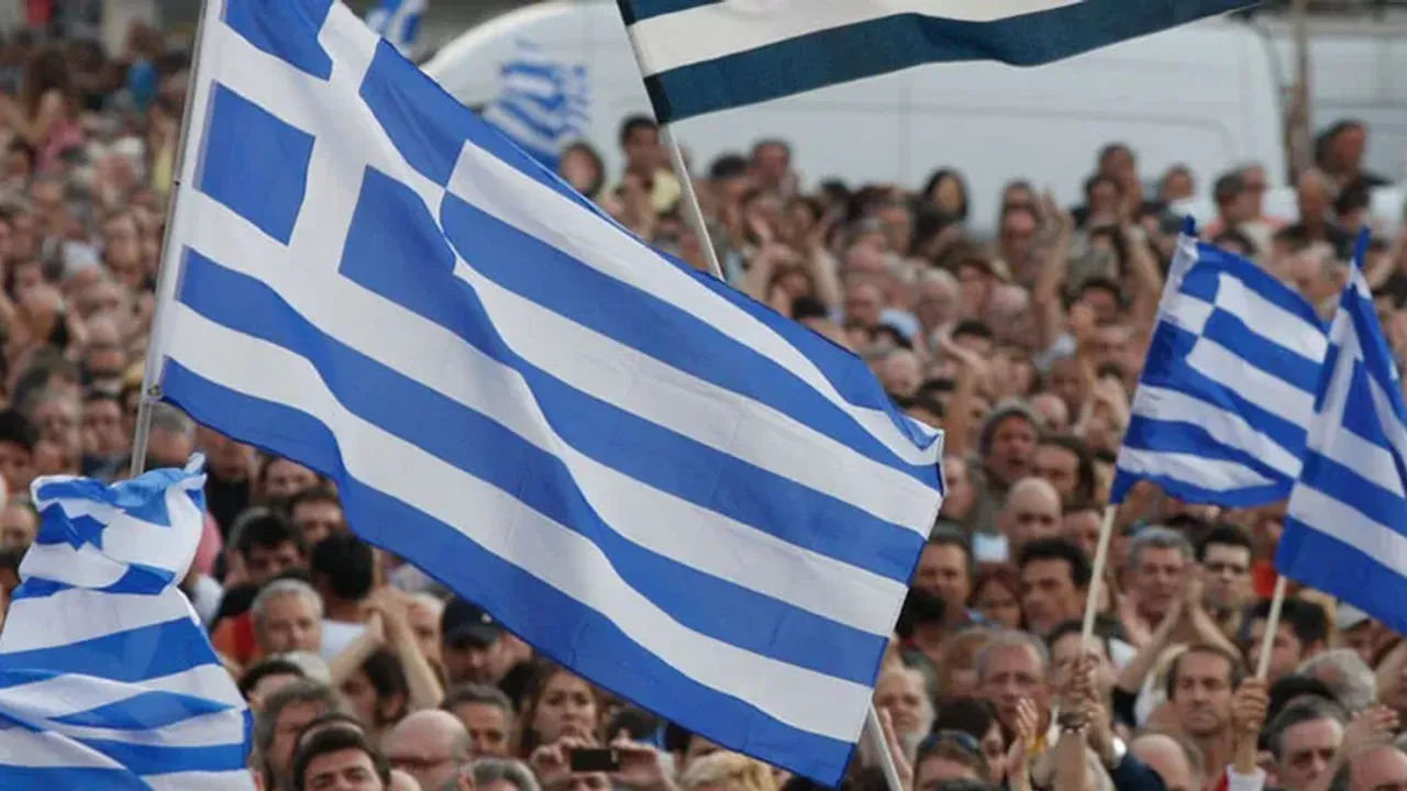 Yunanistan Habersiz Kaldı! Neler Oldu? Neler Oluyor? Yunanistan'da Haberler Durdu! Yayınlanmıyor!
