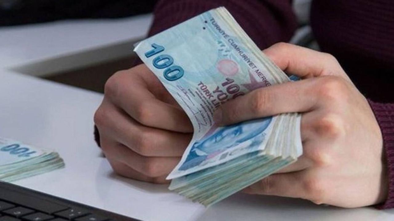 Ziraat Bankası Vakıfbank, acil ihtiyacı olan emeklilere 25000 TL gelir belgesiz, nakit ödeme veriyor! (Son 10 gün)