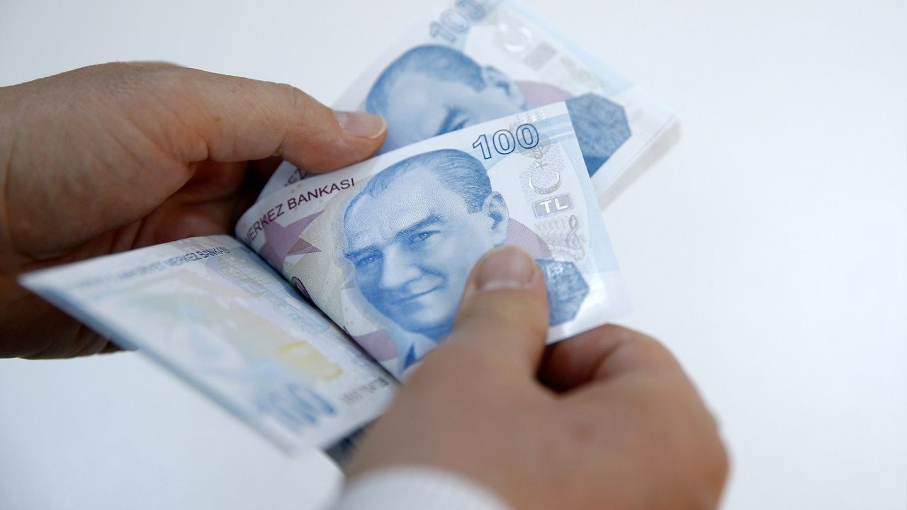 Emekli maaşı Ziraat Bankası Vakıfbank Halkbank ve PTT'den Alanlara 40.000 TL Ödeme Veriliyor! 
