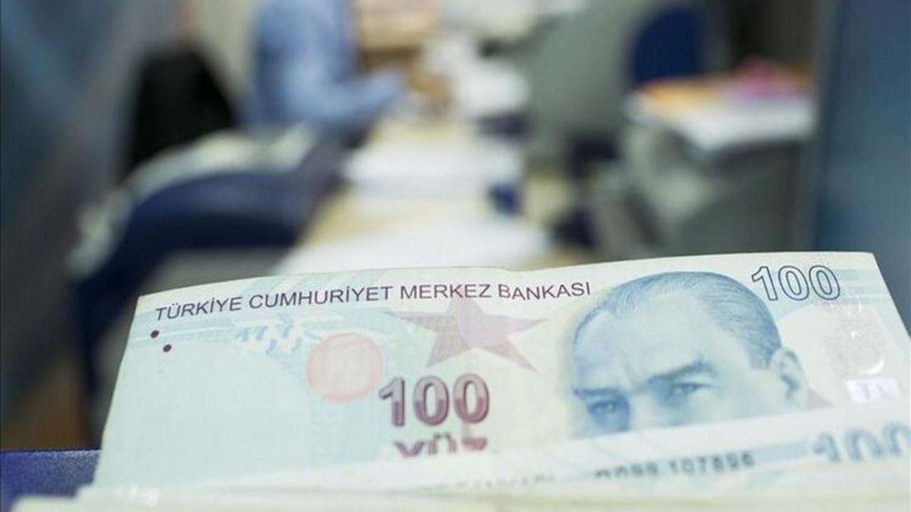 Vakıfbank emekliye maaşlarının 30 katına kadar ihtiyaç kredisi ödemesi yapacağını açıkladı