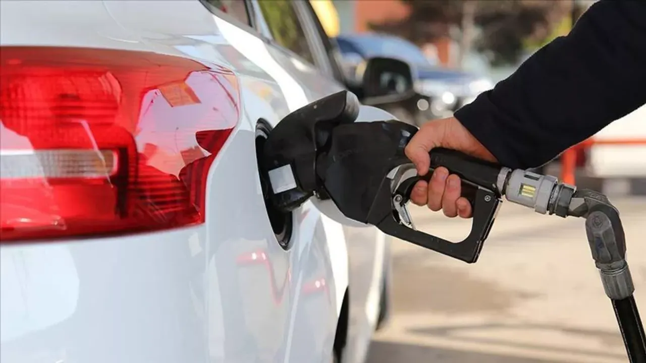 Benzin Zamlandı, Akaryakıt Alanlar Bin Pişman! Güncel Akaryakıt Fiyat Listesi 25 Ocak 2023