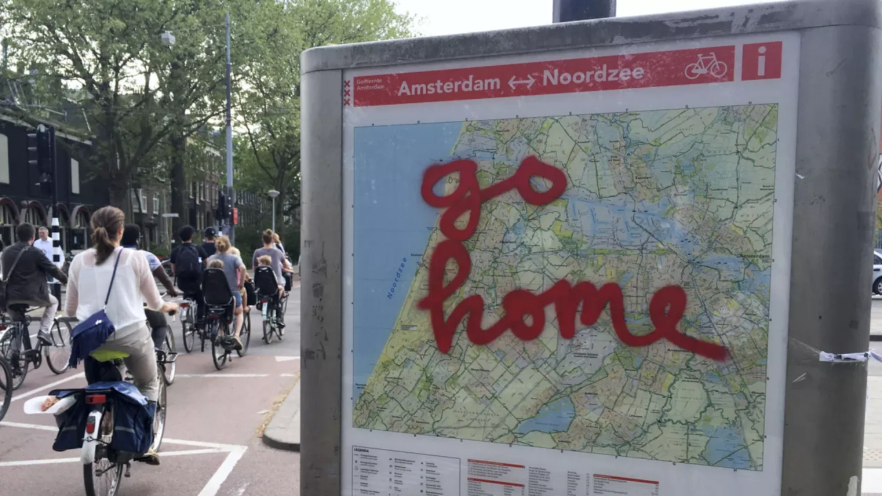 Amsterdam’dan İngiliz erkek turistlere çağrı: Gelmeyin!