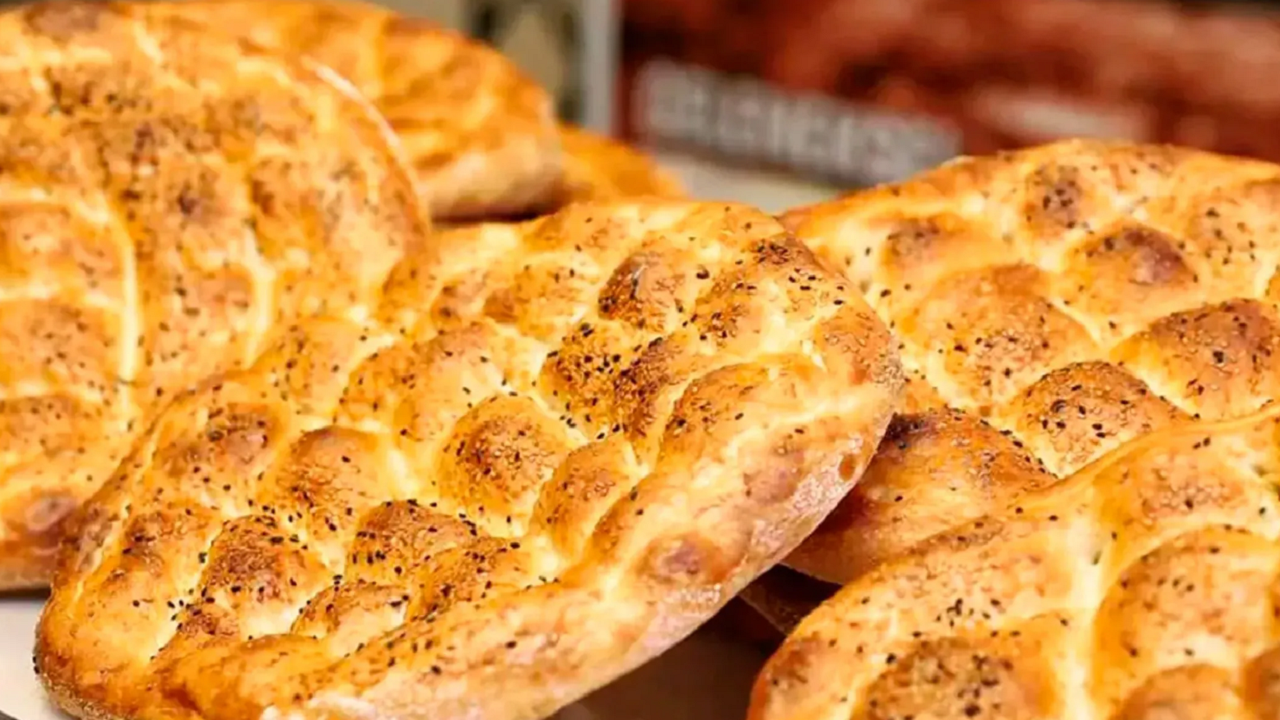 Halk Ekmek Ramazan Pidesi Yarı Fiyatına Satılacak! İBB'den Ucuz Pide Satışı Müjdesi!