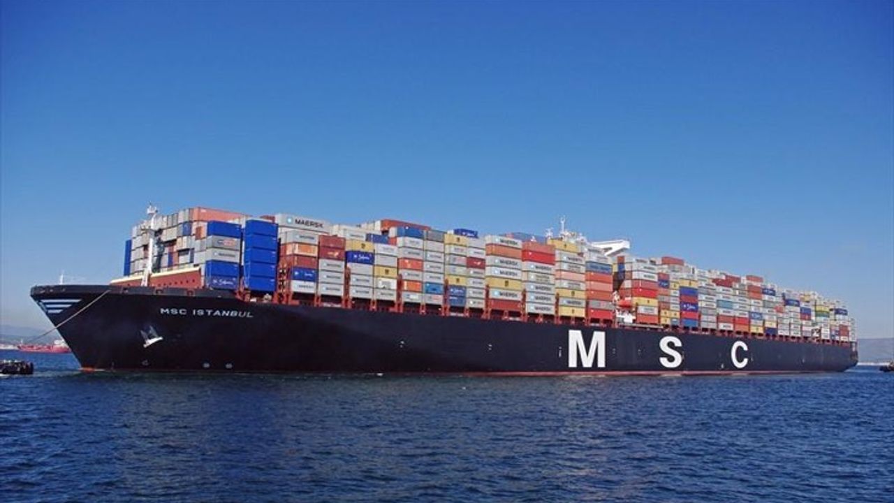 MSC İstanbul Gemisi Süveyş Kanalı’nda Karaya Oturdu