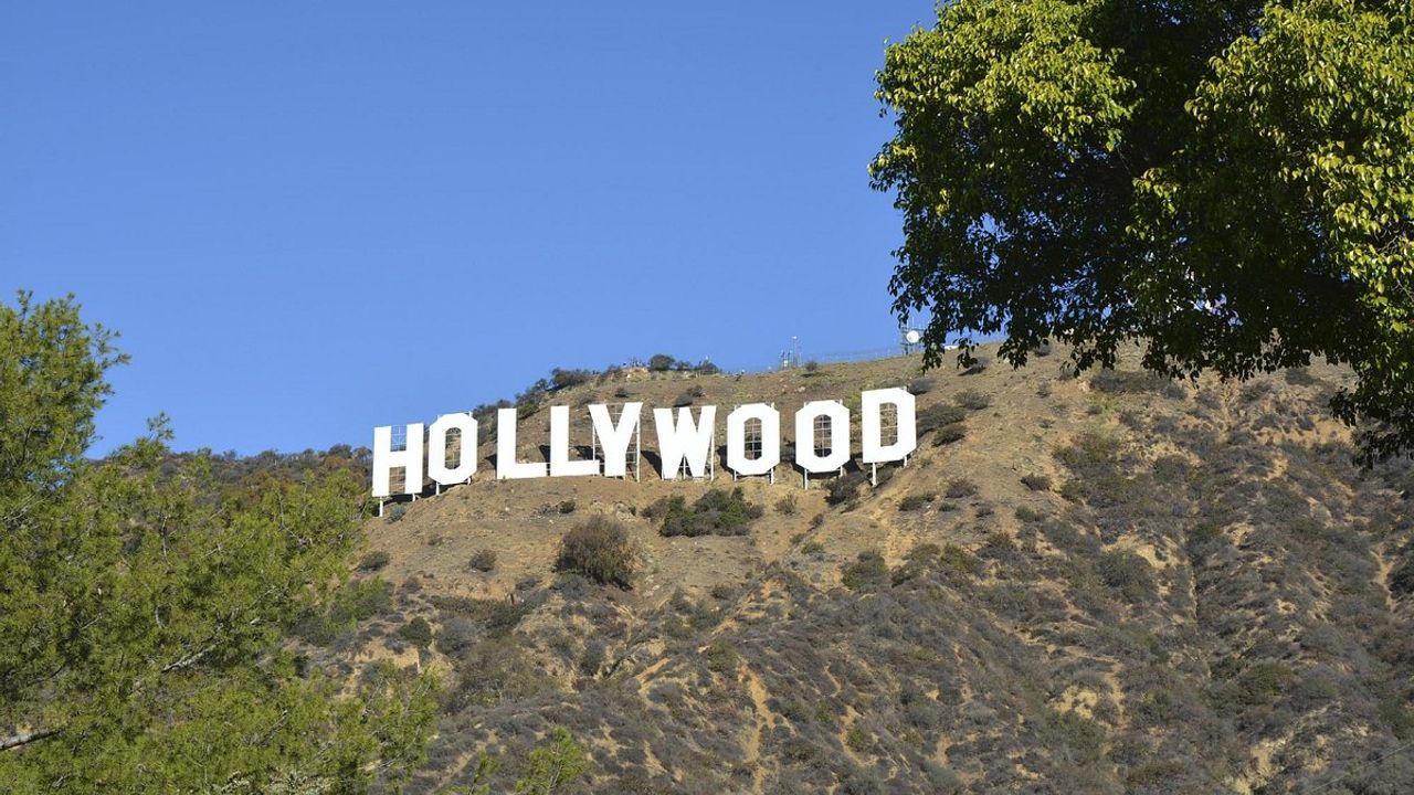 Bakan Ersoy, Hollywood’u İslamofobi oluşturduğu için suçladı