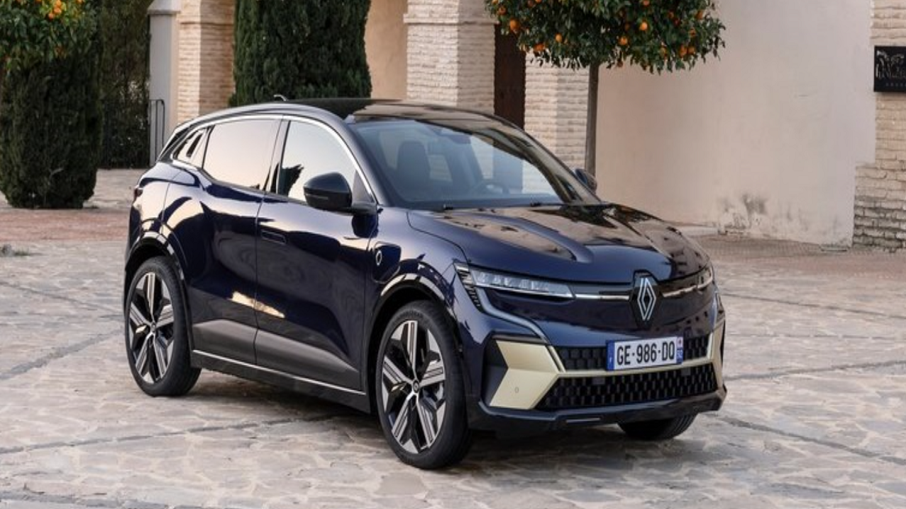 Nisan Ayının Yıldızı Renault Megane Oldu: Güncel Fiyat Listesi Yayınlandı!