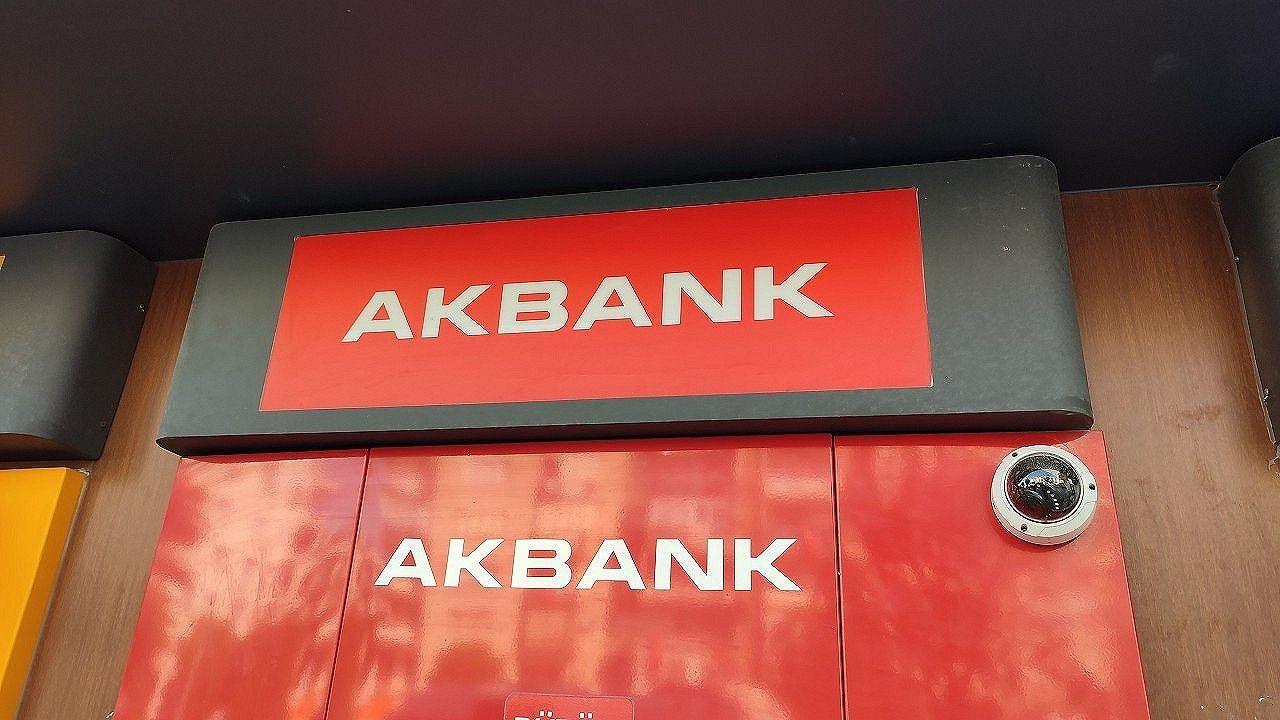 Emekli maaşını Akbank üzerinden alanlara 4 bin TL değil 40 bin TL ödenecek!