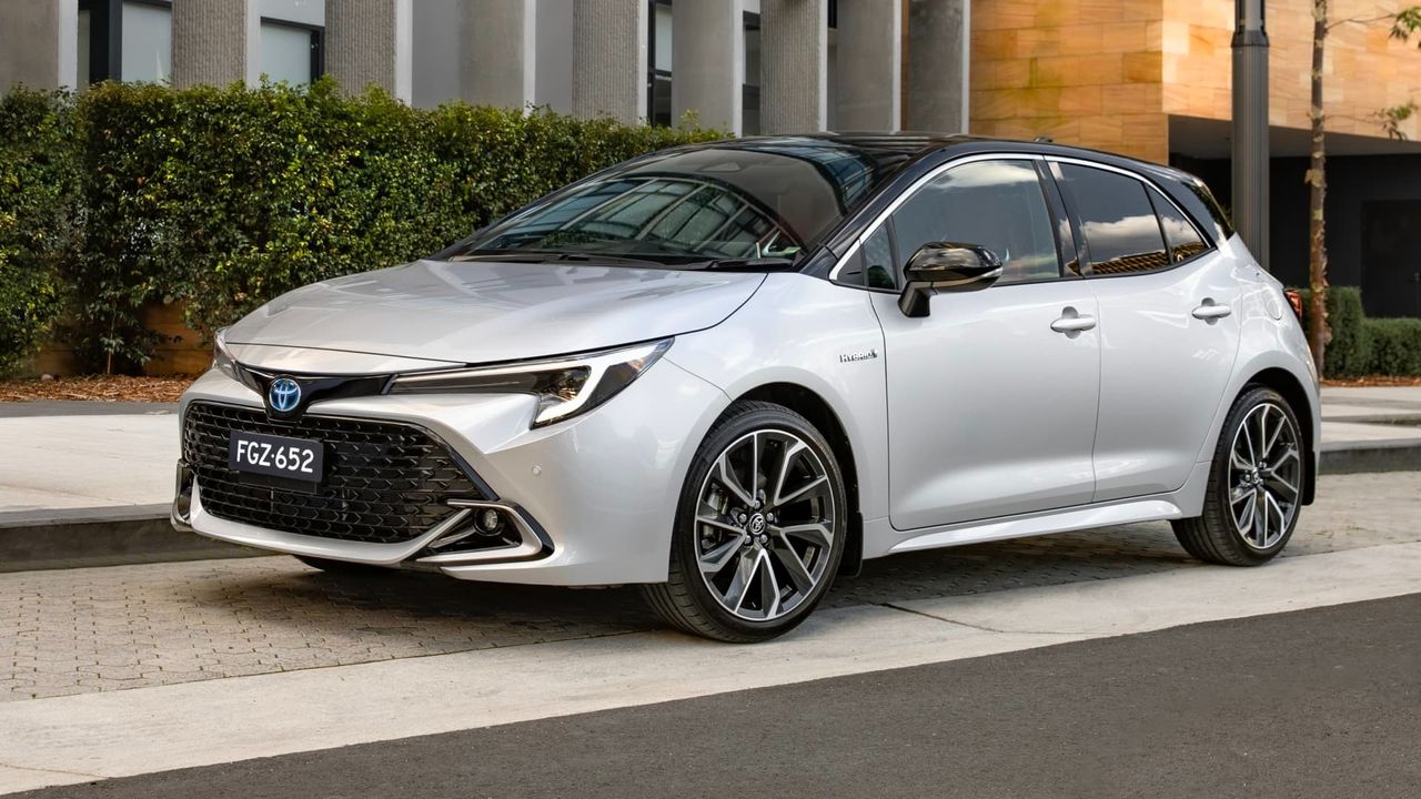 Toyota Corolla Özel İndirimini Yaptı! Toyota Corolla Kasım 2023 Fiyat Listesi Belli Oldu!