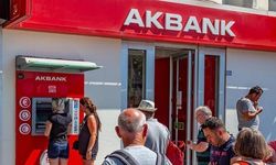 Akbank 10 bin TL kredi için duyuru: Bankamatik kartı olanlar 3 saat içinde ödeme alacak!