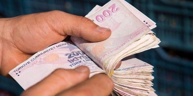 Ziraat Bankası VakıfBank ve Halkbank emekli olan vatandaşlara 36.000 TL kredi vereceğini açıkladı