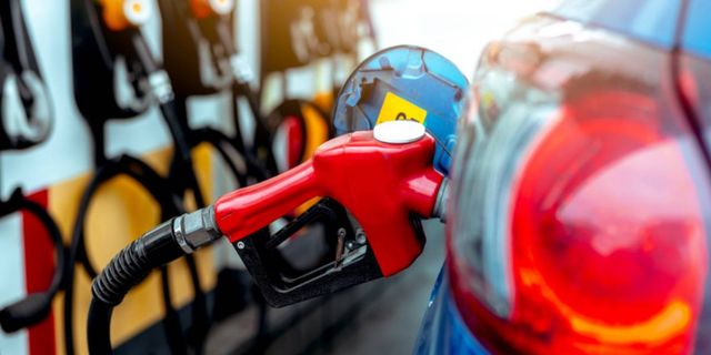 Akaryakıtın Nasıl Düşeceği Belli Oldu! Benzin Motorin ve LPG'de 9 TL İndirim Gelecek mi?
