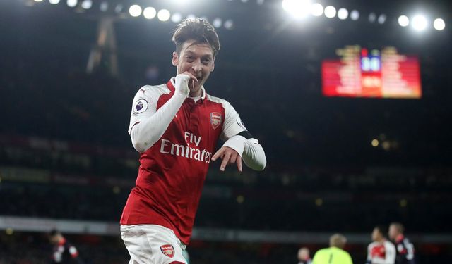 Mesut Özil'in Türkiye'ye geleceği saat netleşti! Hangi havalimanına inecek?