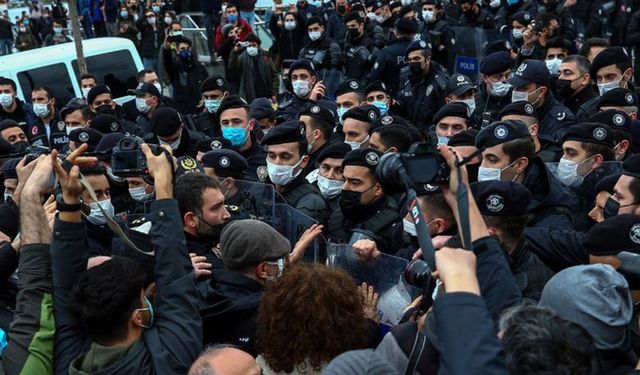 Boğaziçi eylemleriyle ilgili İstanbul Valiliğinden açıklama! Kaç kişi gözaltına alındı, kaç kişi serbest bırakıldı?