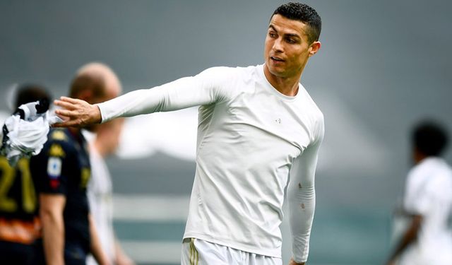 Formasını fırlatan Ronaldo'ya tepki yağdı!