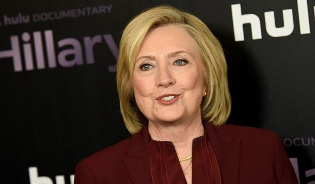 Hillary Clinton'ın politik romanının kapağı yayımlandı!