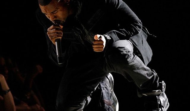 Kanye West'in ayakkabıları satışa sunuldu: 1 milyon dolar!