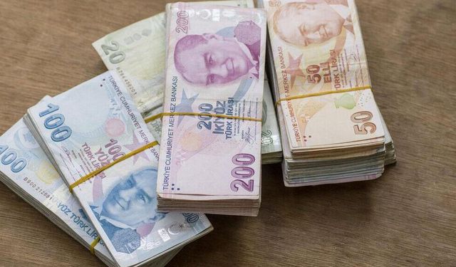 Bankada parası olanın bahtı açık oldu! 32 günlük vadeli mevduat faizi ile en yüksek aylık 8.536,99 TL faiz getirisi