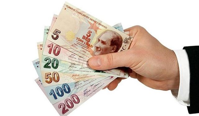 Emekliye bayram öncesi büyük jest geliyor! SGK, SSK, Bağ-Kur fark etmez, tüm emekliler geri ödemesiz 3000 TL alacak!