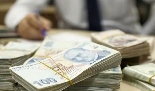 Faiz bombası patladı! 32 günlük vadeli dolar mevduat hesabı faizi oranları arşa çıktı! Aylık 8.536,99 TL alıyorsunuz