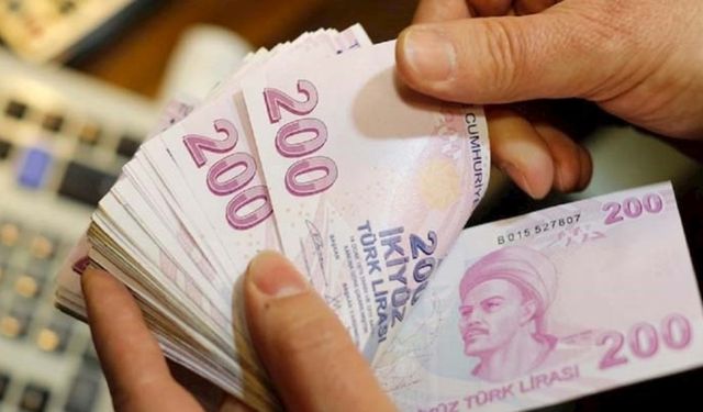 Haber bugün geldi! SGK ve Bağkur'lu emekliye ek ödeme Meclis'ten geçti! En az 1.000 en fazla 5.300 TL yatmaya başladı