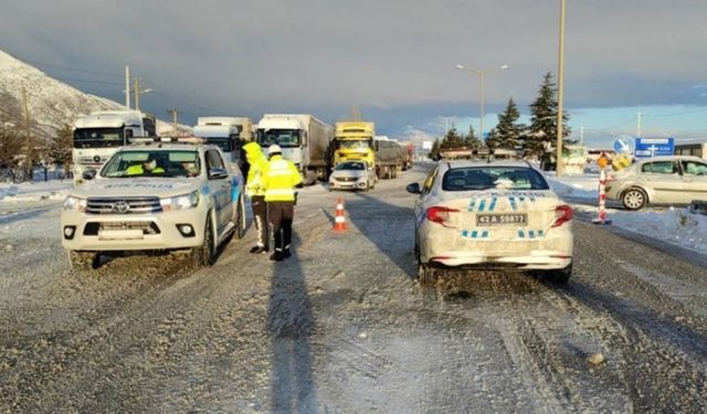 Konya-Ankara yolu son dakika kapandı mı? Konya Ankara yolu açık mı, ulaşım var mı?