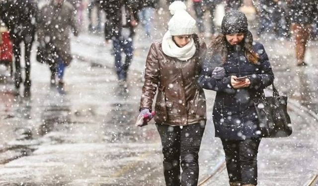 Meteorolojiden uyarı üstüne uyarı! İstanbul, Ankara ve daha birçok ile kar geliyor