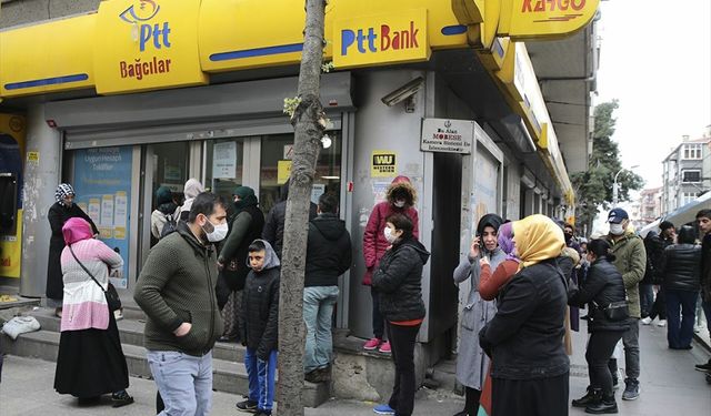 Son dakika: PTT'de 35.000 TL'ye kadar ihtiyaç kredisi kuyrukları oluştu! Vatandaşlar sıraya girdi