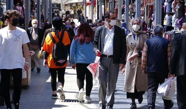 Beklenen gün geldi! Maske hayatımızdan çıkacak mı, yasaklar tamamen kalkıyor mu?