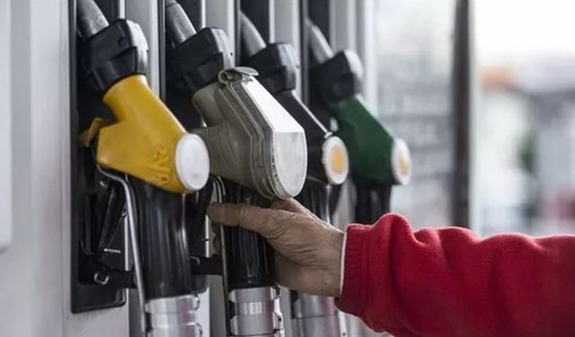 Brent petrol yükseliyor! Akaryakıt fiyatlarına yeni zam yolda! Benzin ve motorin zammı bu gece açıklanacak