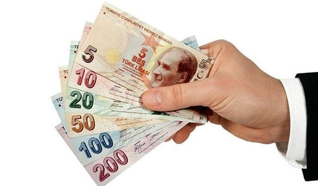 Emekliye öyle bir ikramiye geliyor ki sevinçten havalara uçuracak! İşte 2022 emekli bayram ikramiyesi tutarı!