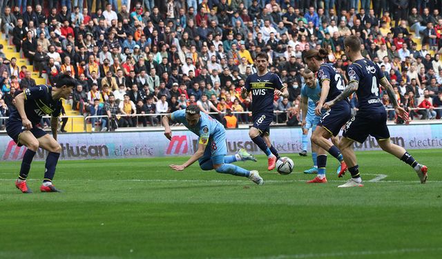 Kayserispor 0-4 Fenerbahçe (Maçın özeti ve golleri)