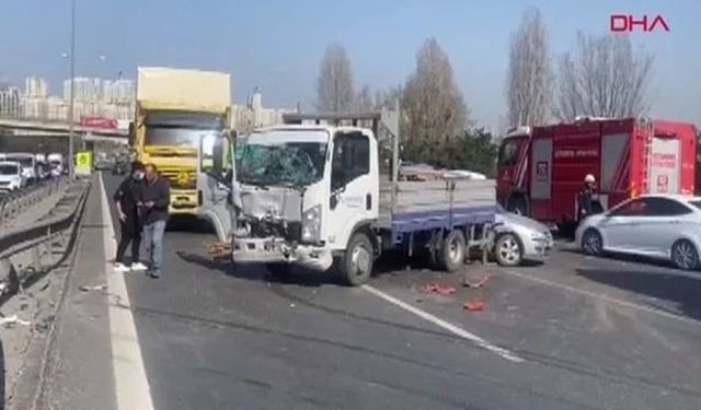 Son dakika: İstanbul'da zincirleme trafik kazası! Çok sayıda yaralı var