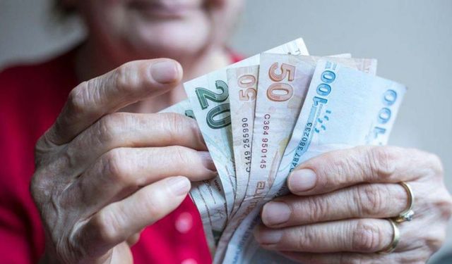 Emekliye 5000 TL Veren Banka Açıklandı! Şartsız Olarak İşlem Yapılacak