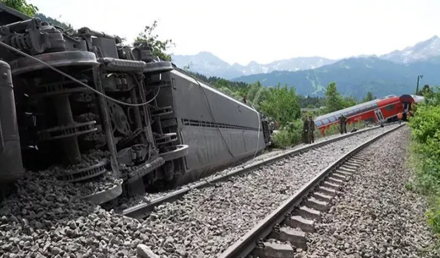 Almanya'da Feci Tren Kazası! Neden Raydan Çıktı? Nerede Kaza oldu? Kaç Ölü Ve Yaralı Var?