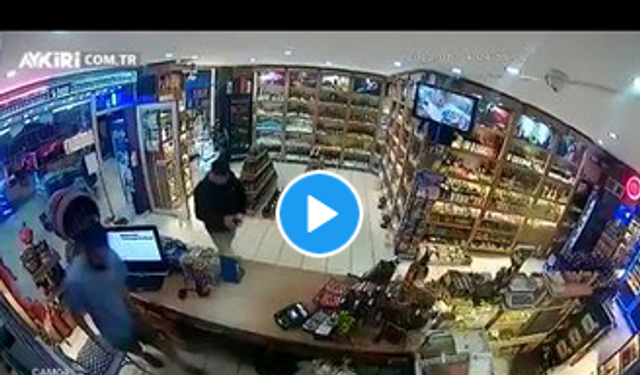 "Ahlak Polisi Hazırlığı" Dendi! Şimdi de Üstsüz Alışveriş! Üstsüz Alışveriş Yapan Kadın Kim Çıktı? Ne Oldu? Video?