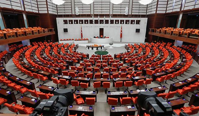 Meclisten Geçti! Son Dakika Haberleri Geldi! Bugün Başlayacak! Emekliye Emekli Ödemesi Hesaplarda Olacak