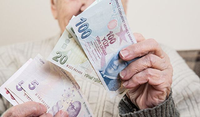 Emekli maaşı 3500 TL olanlar dikkat! Milyonlarca emeklinin yüzü gülecek: 7 bin lira verilecek