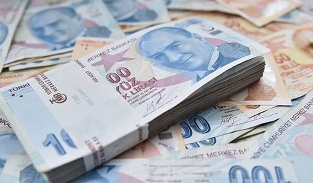 Emekli 2023 Yılbaşı İkramiyesi Kaç TL Olacak? Emekli Maaşı 4000 TL ve Üzeri Olanlar Dikkat!