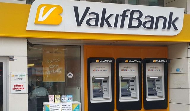 Vakıfbank Emeklinin Yüzünü Güldürdü! 5000 TL Ödemeyi Kaçırmak İstemeyen Bankalara Koşuyor!